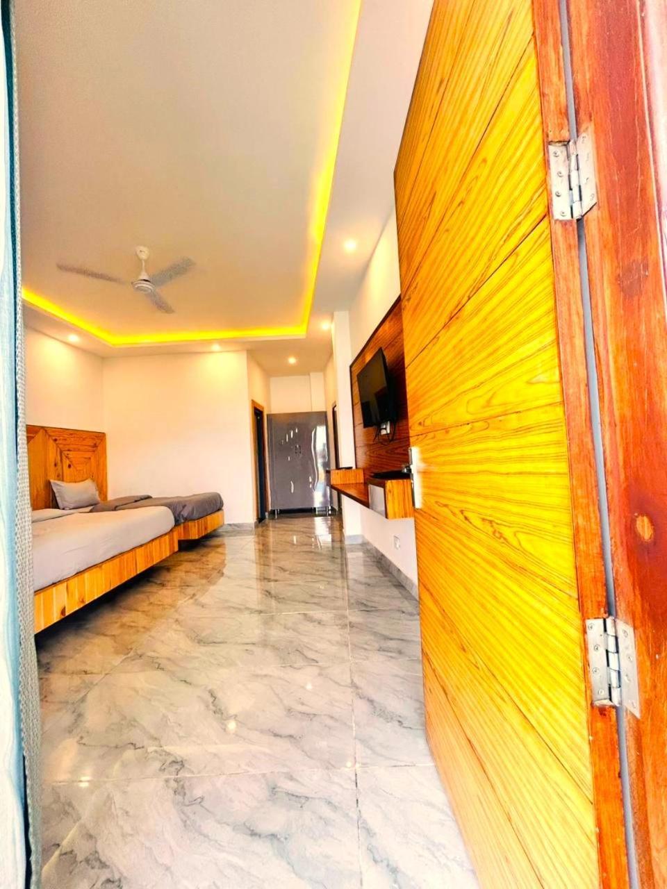 Living On The Edge A Luxury Stay Mussoorie Exteriör bild