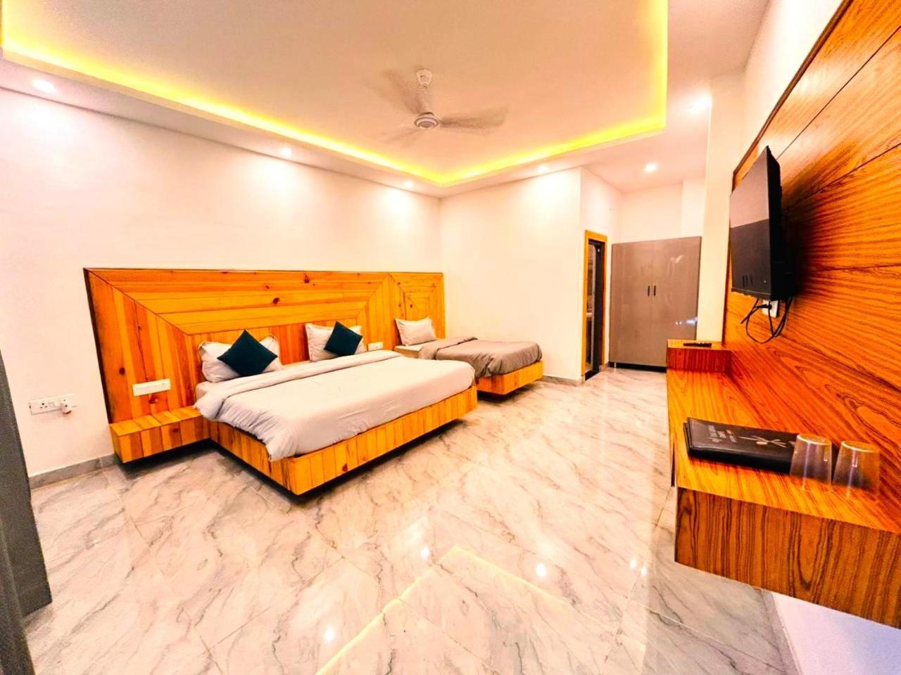 Living On The Edge A Luxury Stay Mussoorie Exteriör bild