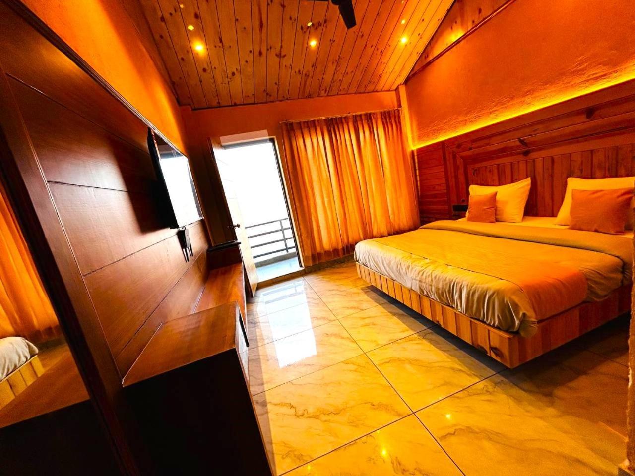Living On The Edge A Luxury Stay Mussoorie Exteriör bild