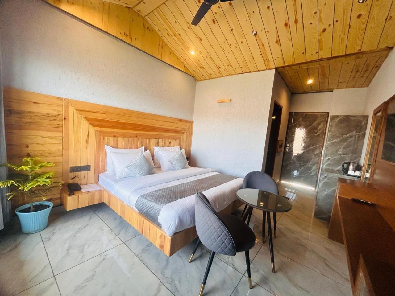 Living On The Edge A Luxury Stay Mussoorie Exteriör bild