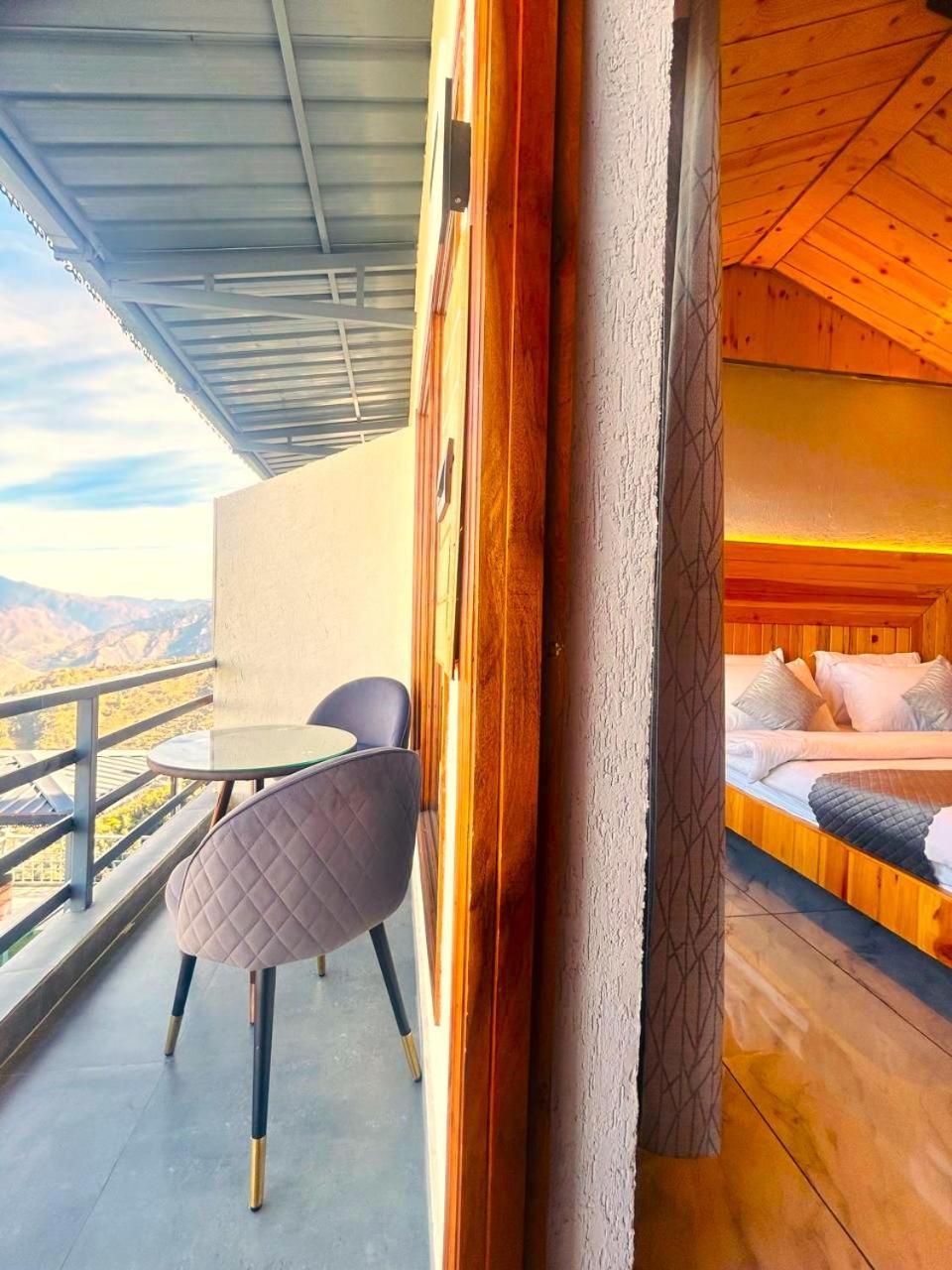Living On The Edge A Luxury Stay Mussoorie Exteriör bild