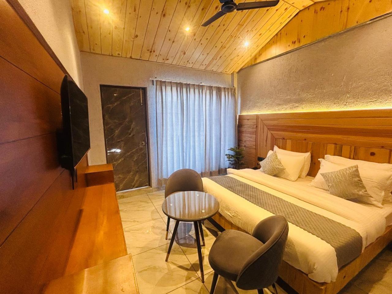 Living On The Edge A Luxury Stay Mussoorie Exteriör bild