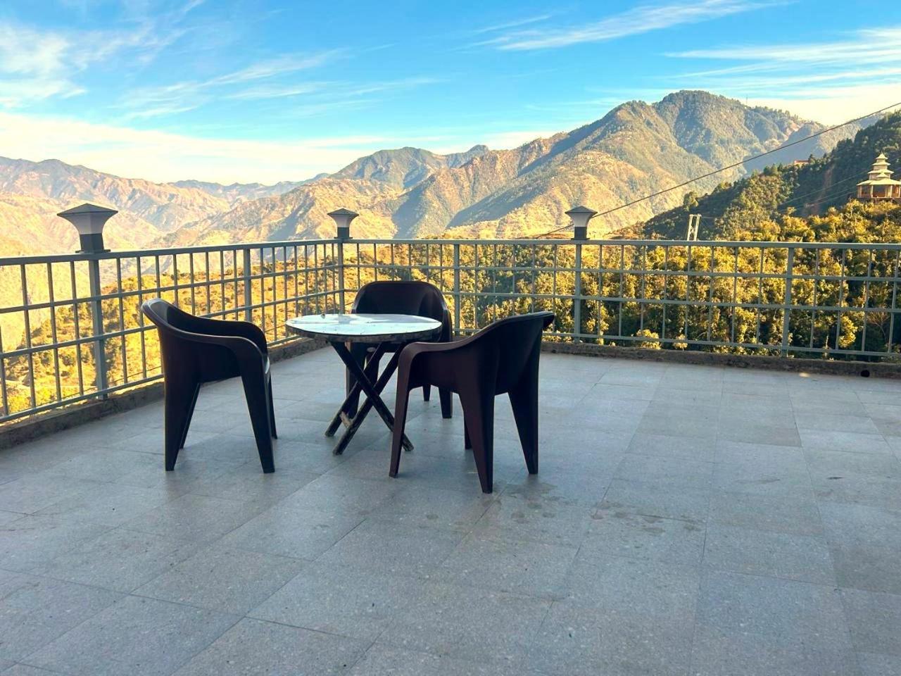 Living On The Edge A Luxury Stay Mussoorie Exteriör bild