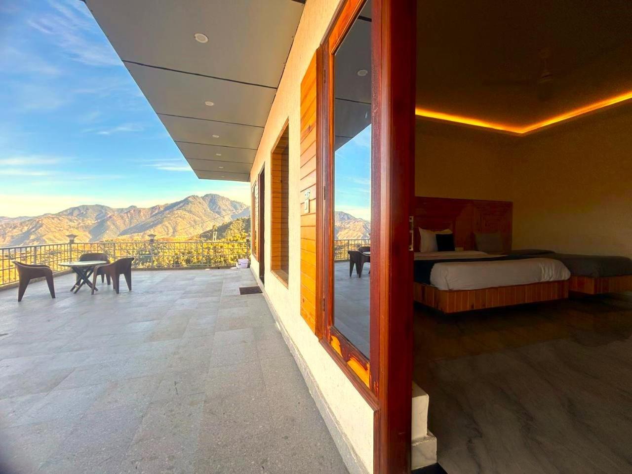 Living On The Edge A Luxury Stay Mussoorie Exteriör bild