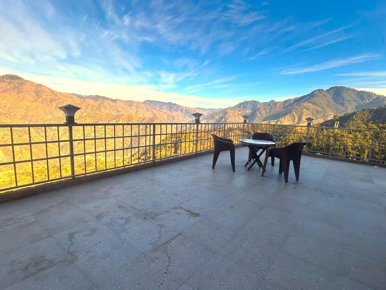 Living On The Edge A Luxury Stay Mussoorie Exteriör bild