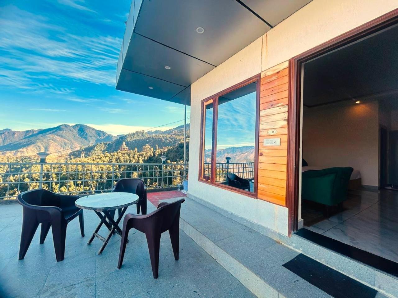 Living On The Edge A Luxury Stay Mussoorie Exteriör bild