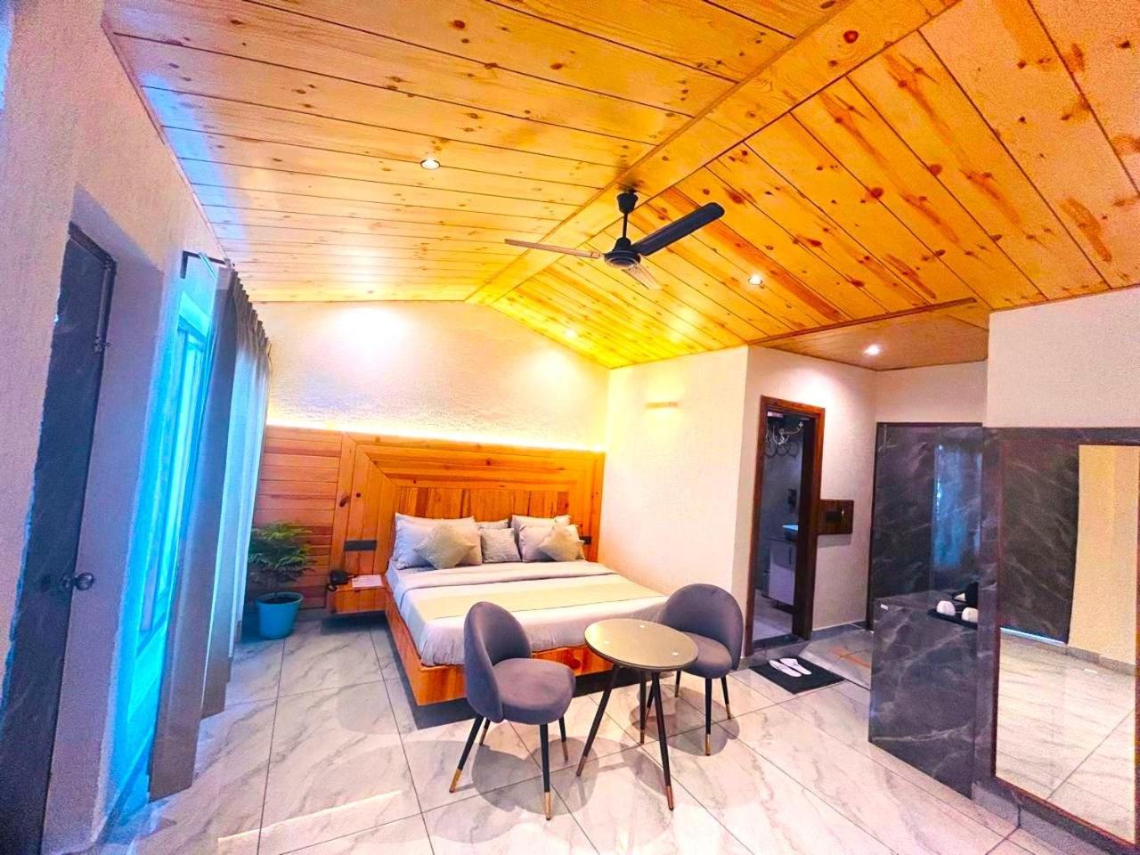 Living On The Edge A Luxury Stay Mussoorie Exteriör bild