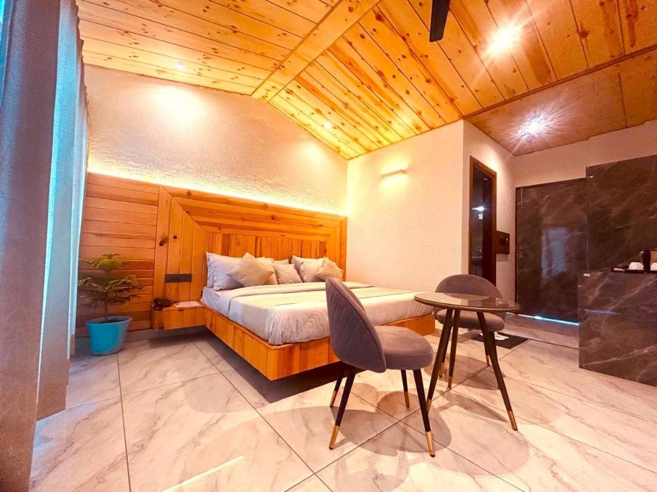 Living On The Edge A Luxury Stay Mussoorie Exteriör bild