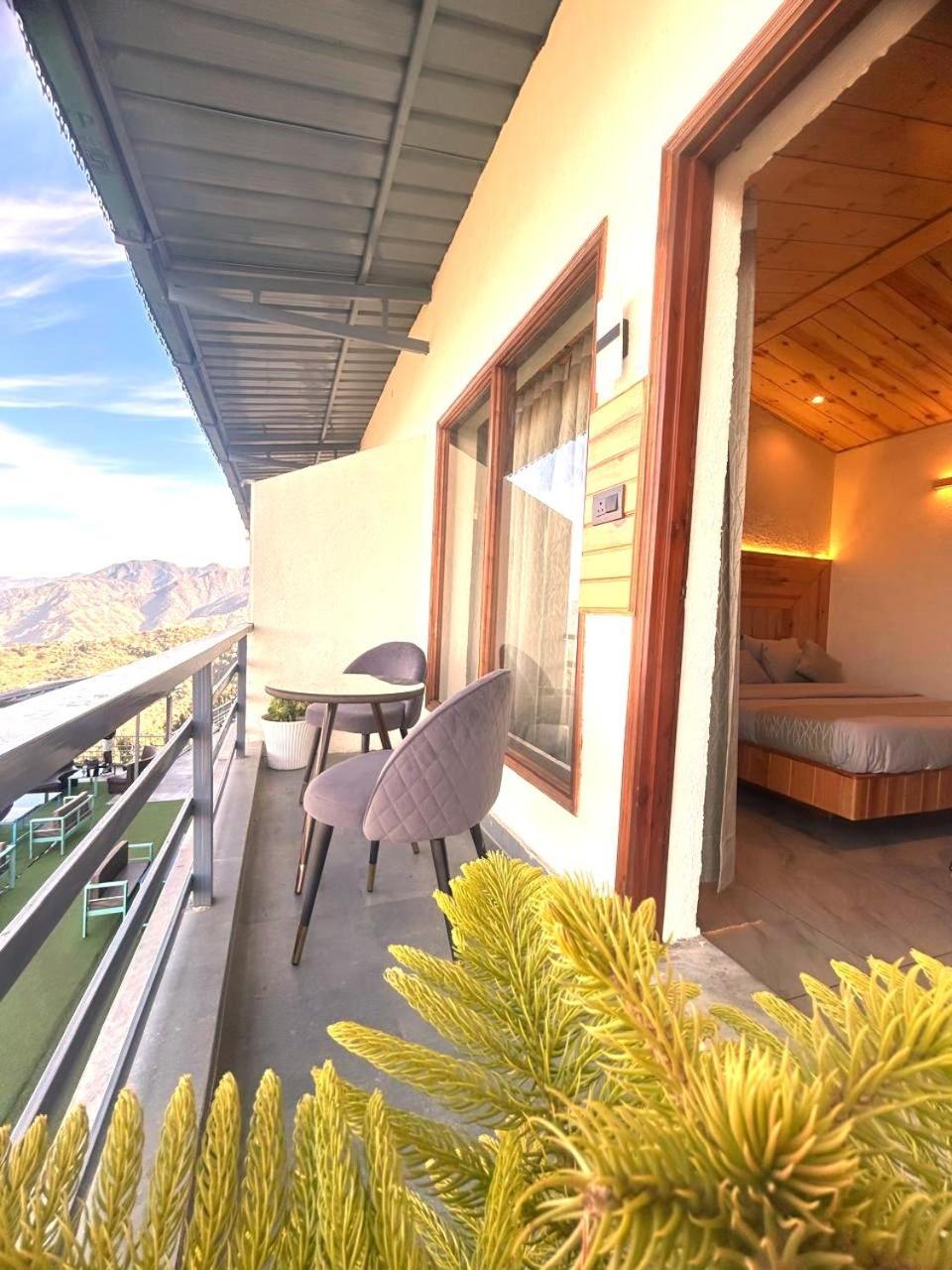 Living On The Edge A Luxury Stay Mussoorie Exteriör bild