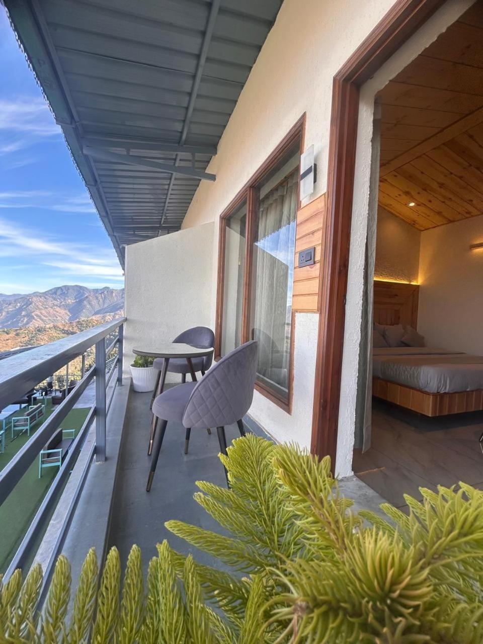 Living On The Edge A Luxury Stay Mussoorie Exteriör bild