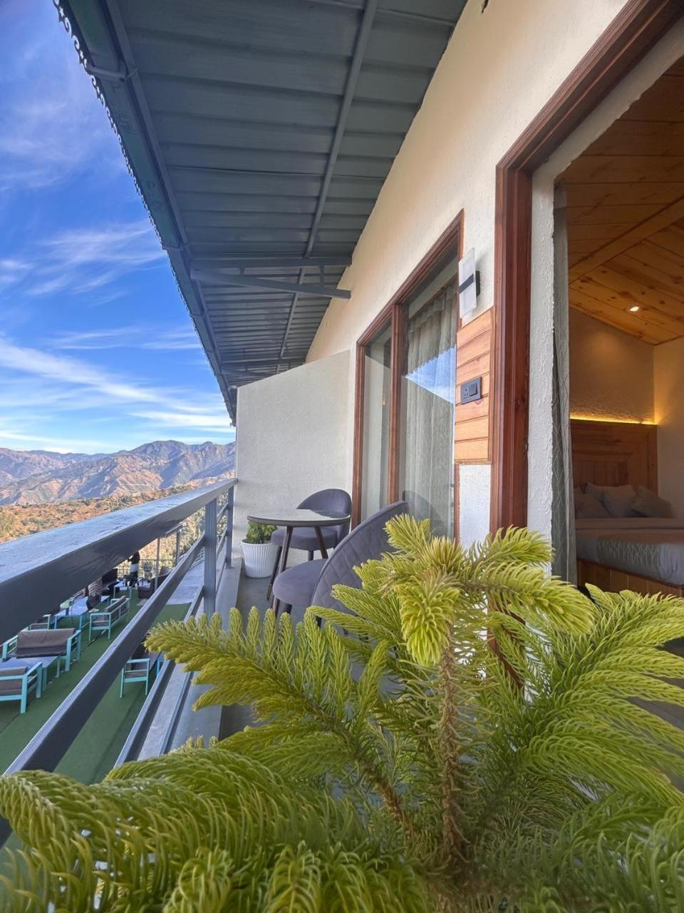 Living On The Edge A Luxury Stay Mussoorie Exteriör bild